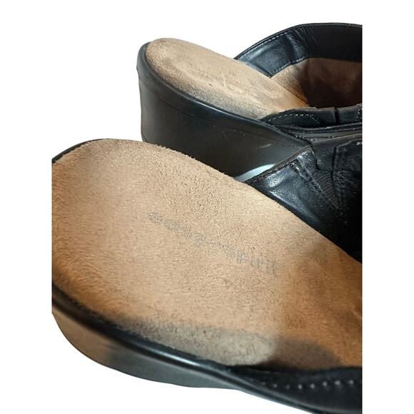 Easy Spirit Size 9.5 Black Leather Slip On Buckle y2k Closed Toe Clog Mules Work - Picture 8 of 11